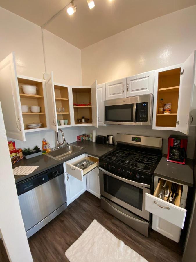 Cozy Andcomfortable Hollywood Apartment ลอสแอนเจลิส ภายนอก รูปภาพ