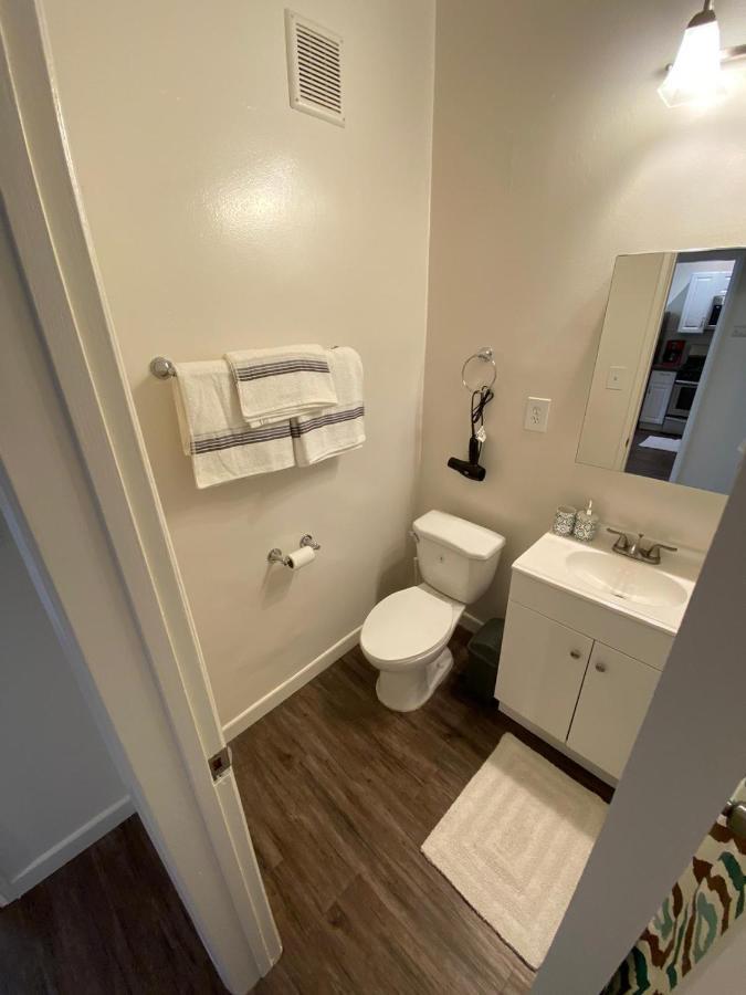 Cozy Andcomfortable Hollywood Apartment ลอสแอนเจลิส ภายนอก รูปภาพ