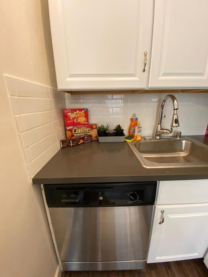 Cozy Andcomfortable Hollywood Apartment ลอสแอนเจลิส ภายนอก รูปภาพ
